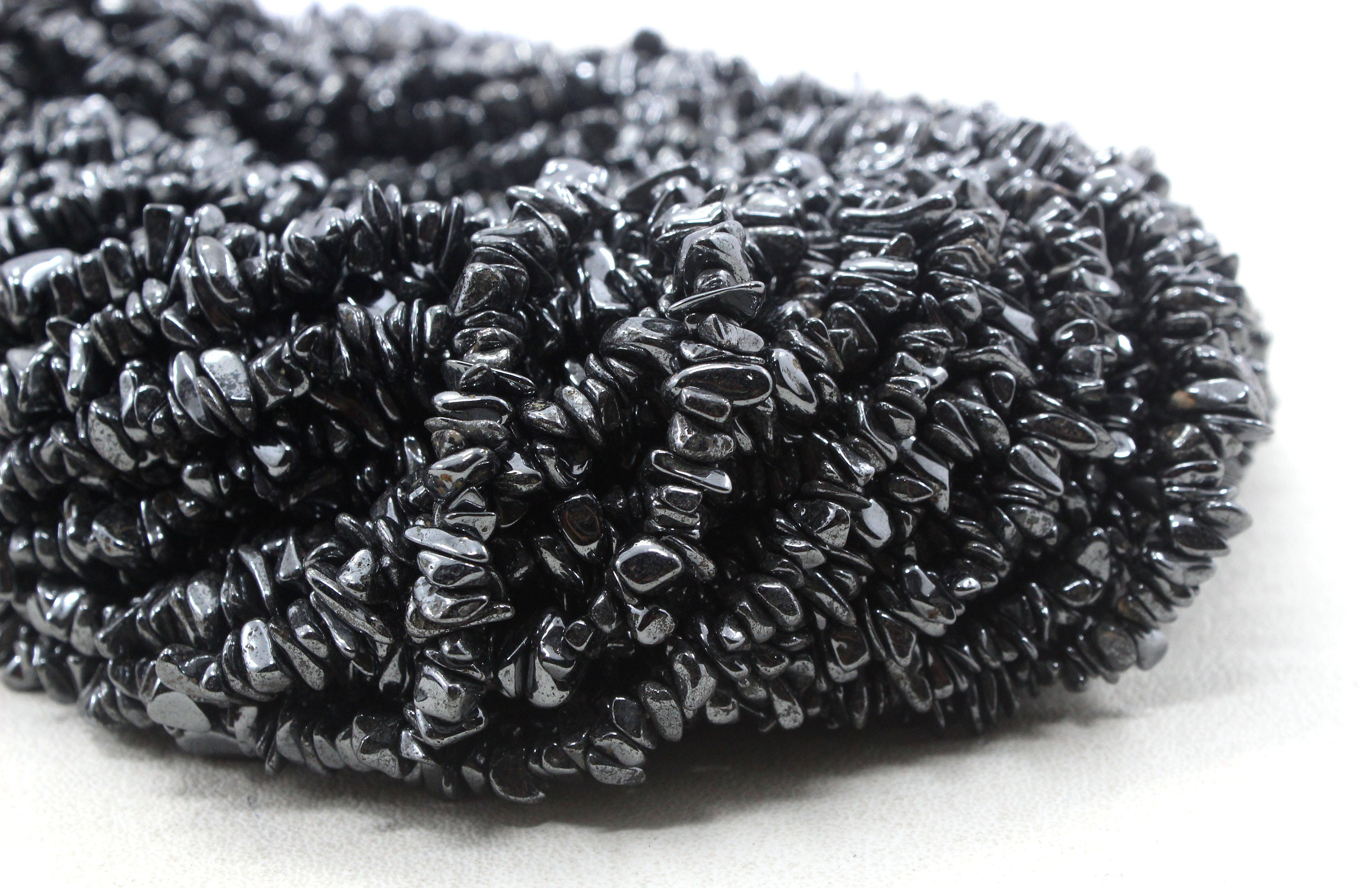 16" Hematite Gemstone Beads: Smooth Uncut Chips, 5-7mm