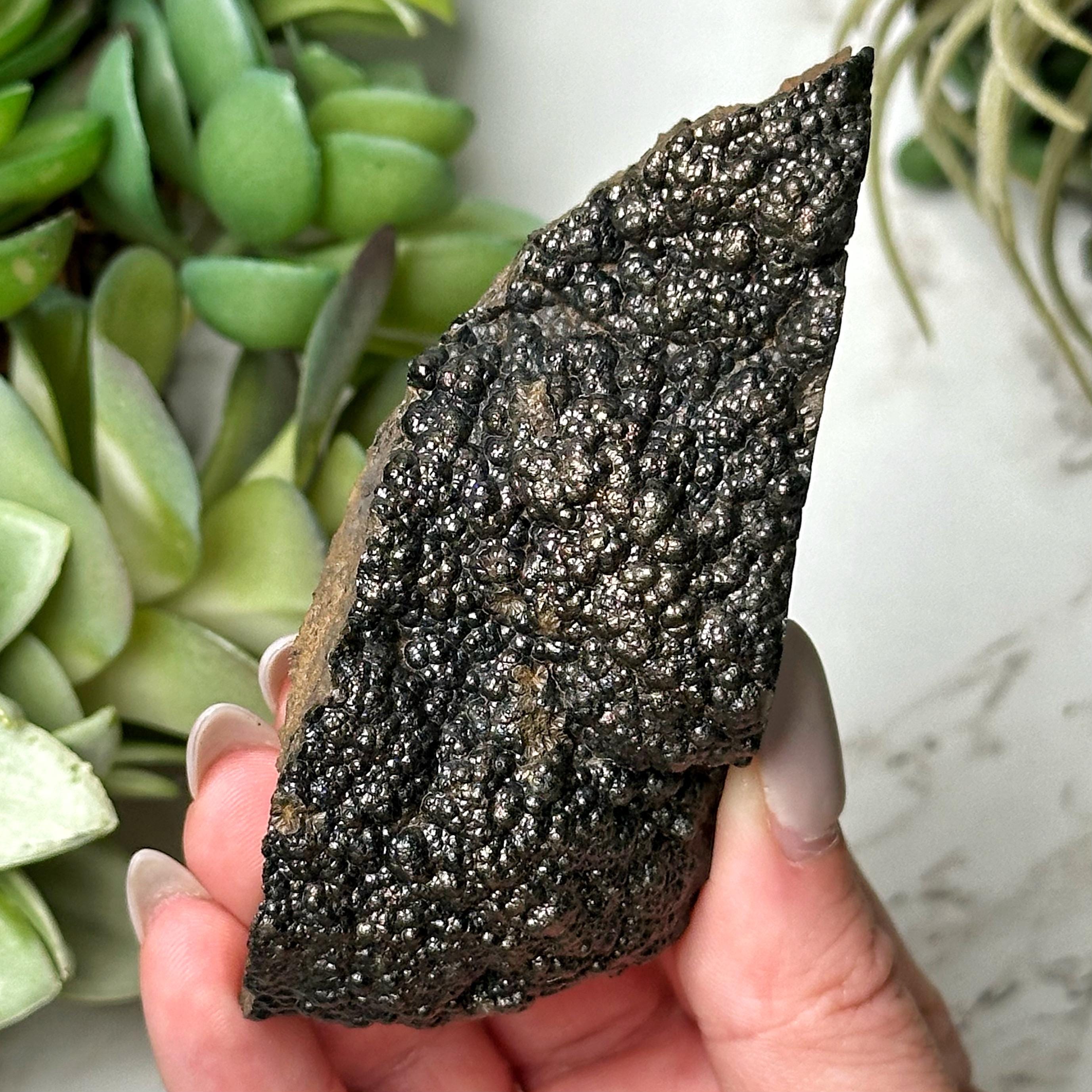Golden Hematite | 136g | - #5 (raw Black Crystal Specimen, Root Chakra, Healing Stone, Grounding)