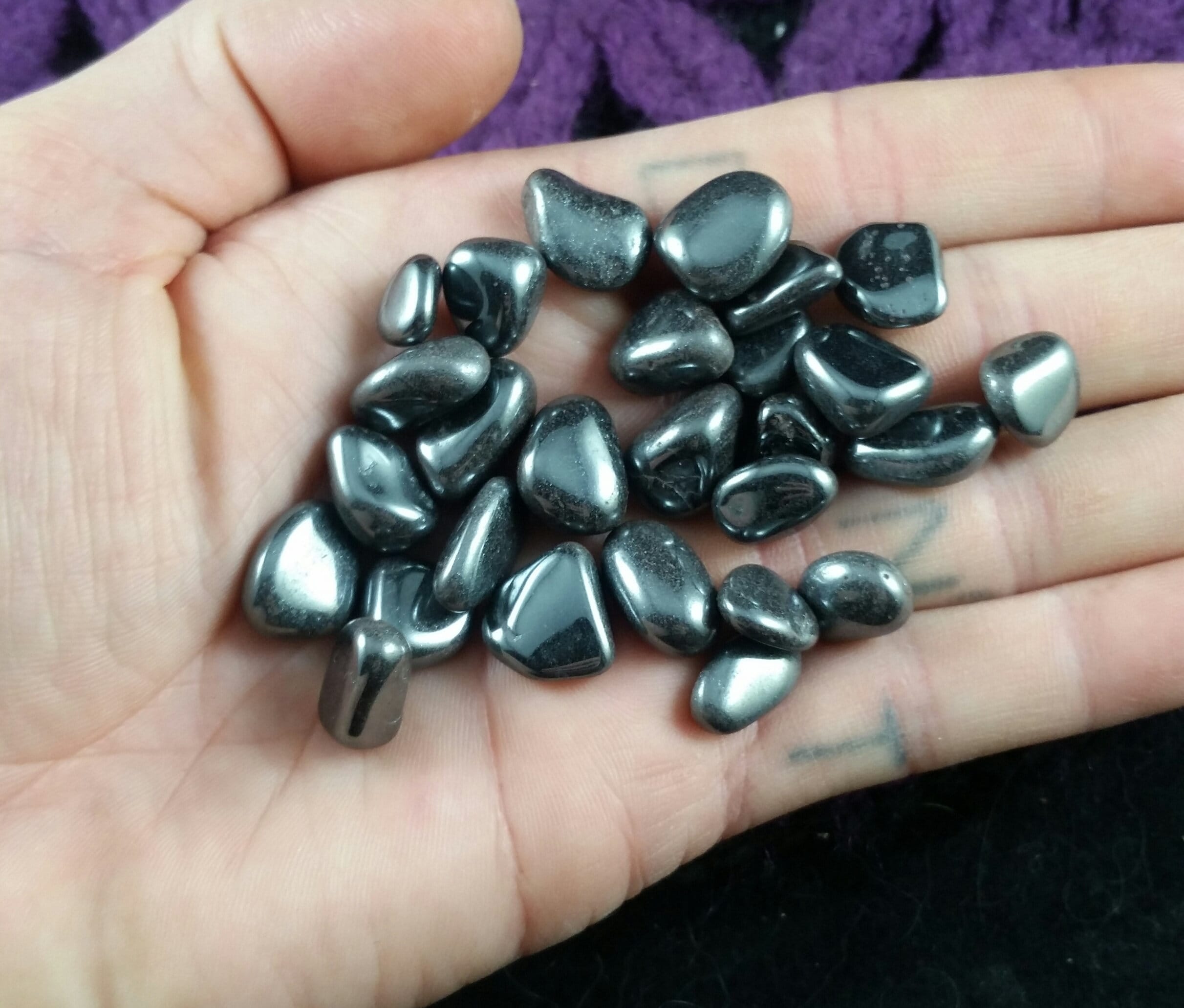 50g Hematite Tiny Tumbled Stones Polished Crystal Set Crystals Small Tiny Chips Pebbles Set Bulk Gridding Parcel Wholesale 50g Hematite Tiny Tumbled Stones Polished Crystal Set Crystals Small Tiny Chips Pebbles Set Bulk Gridding Parcel Wholesale