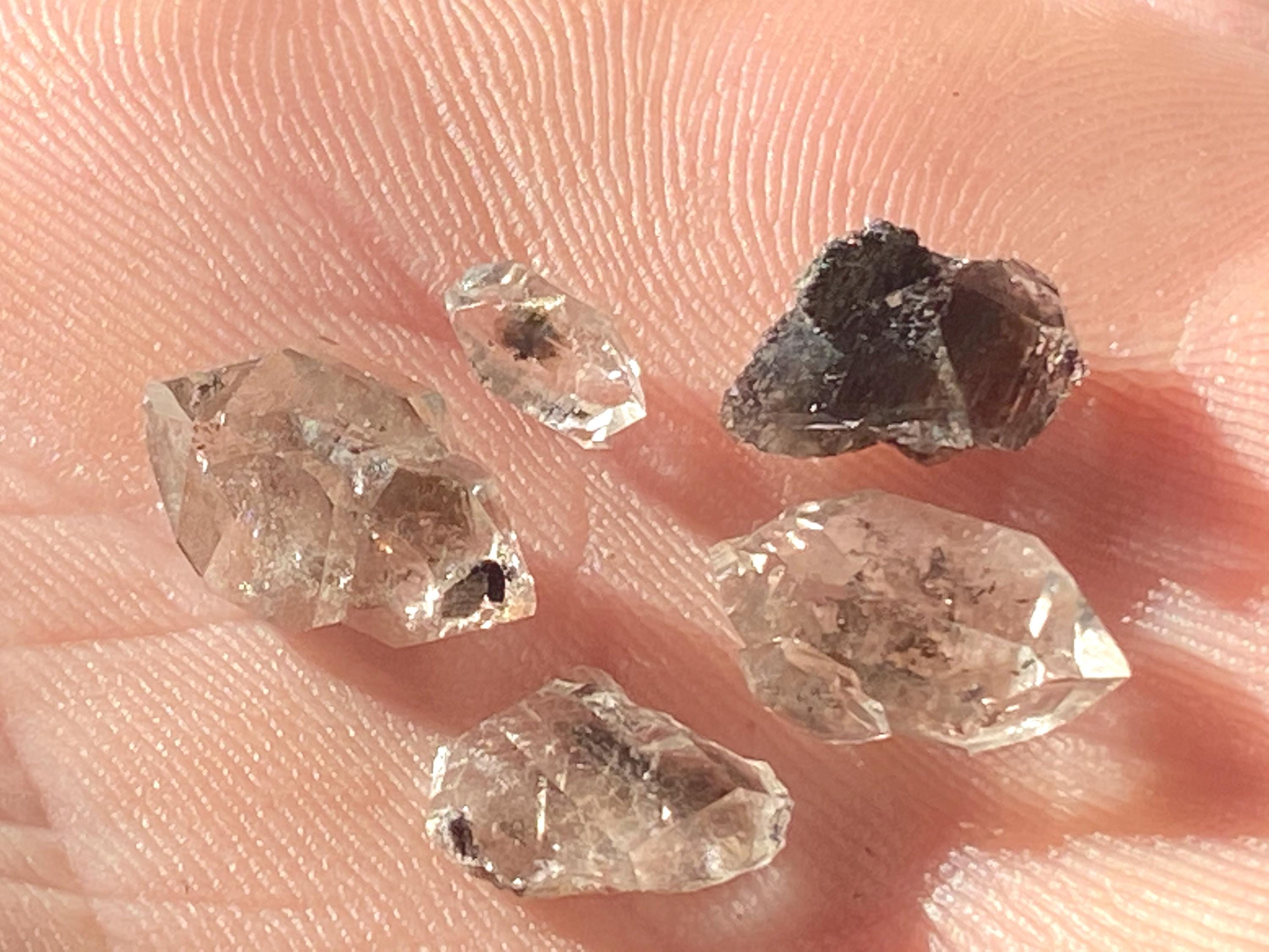 Ny Herkimer Diamond Quartz Crystals: Natural Double Terminated Quartz - 5 Piece Lot Ny Herkimer Diamond Quartz Crystals: Natural Double Terminated Quartz - 5 Piece Lot
