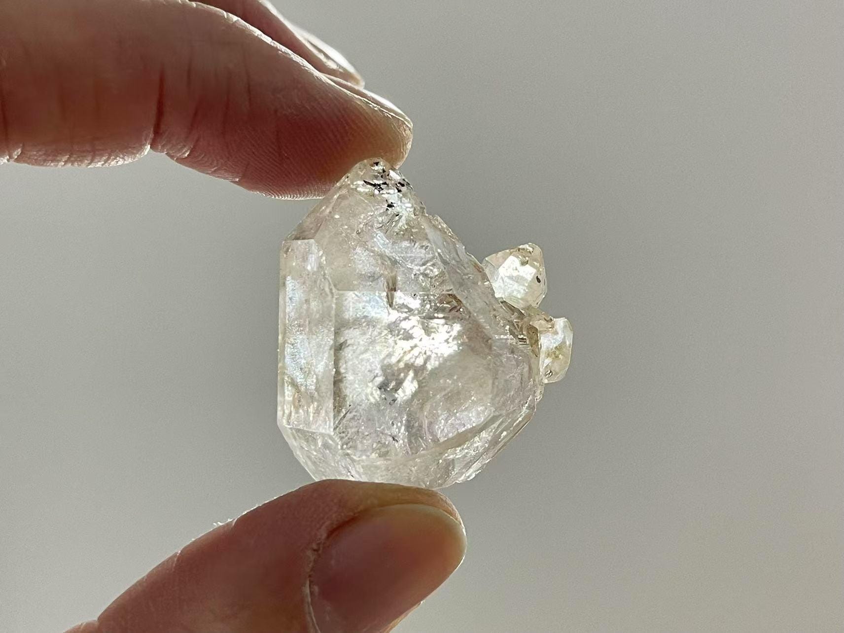 Light Golden Herkimer Diamond Quartz Cluster Penetrator Rainbow Herkimer Quartz Crystal Healing Crystal Gift Specimen Cd-h15 Light Golden Herkimer Diamond Quartz Cluster Penetrator Rainbow Herkimer Quartz Crystal Healing Crystal Gift Specimen Cd-h15