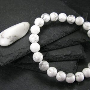 Howlite Genuine Bracelet ~ 7 Inches ~ 8mm Round Beads