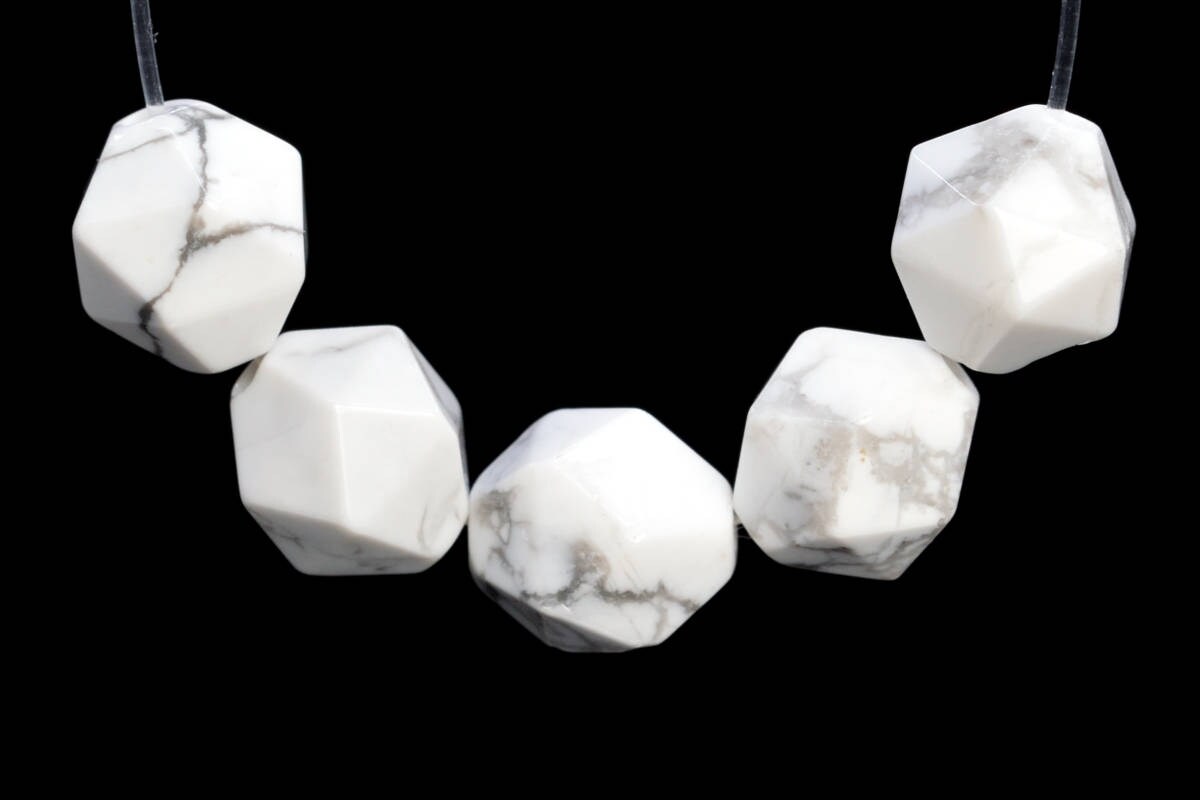 Genuine Natural Howlite Gemstone Beads 5-6mm White Star Cut Faceted Aaa Quality Loose Beads (104236)
