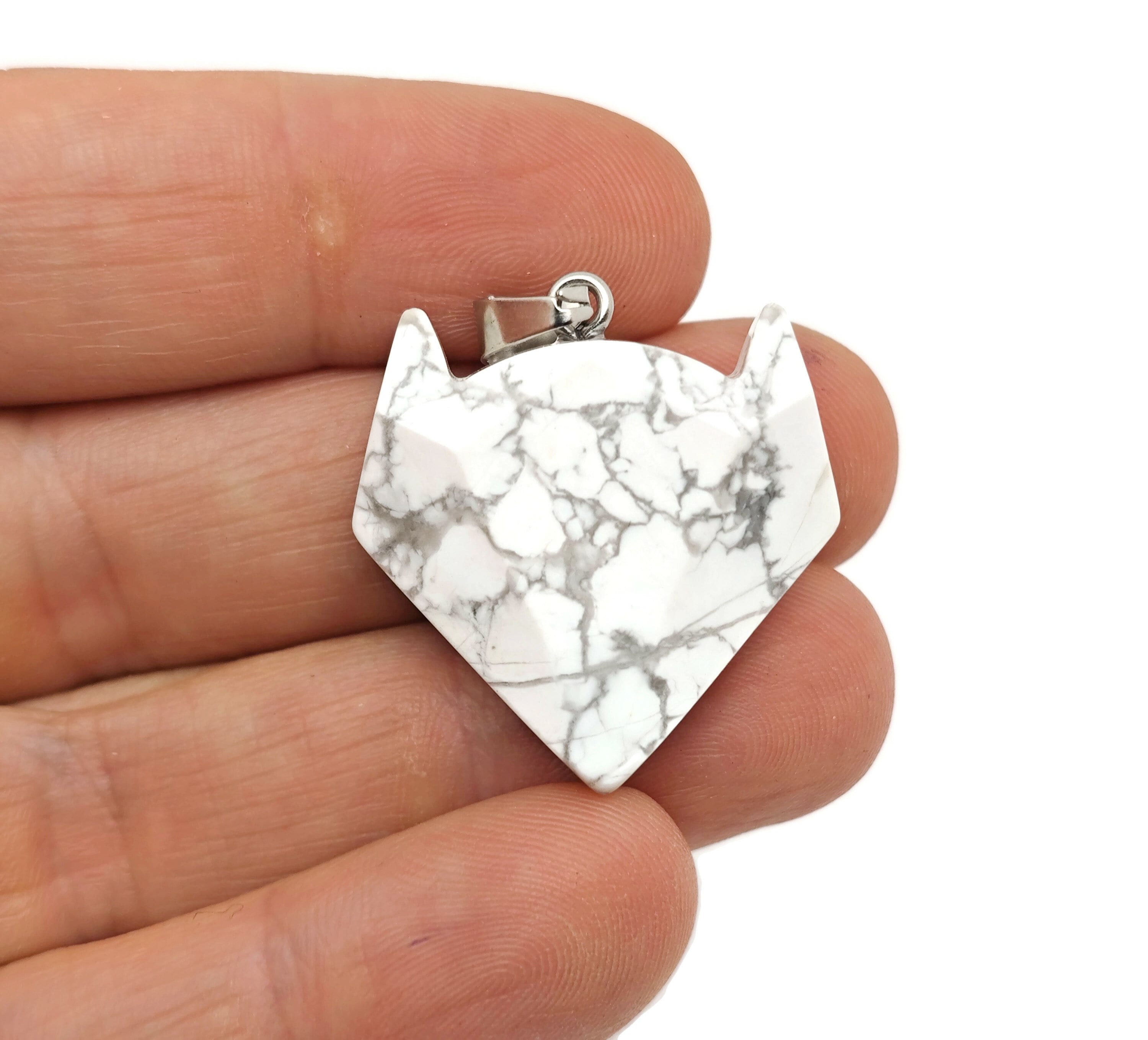 Howlite Wolf Head Gemstone Pendant - Natural Stone Wolf Carving Crystal - Crystal Wolf Head - Wolf Head Crystal Jewelry - Nc1481