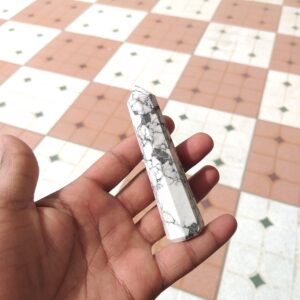 Howlite Gemstone Point, Handmade Polished Healing Crystal 100.4 Gram - 4''