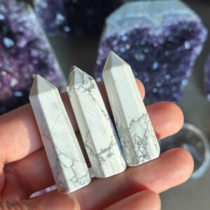 White Howlite Tower: Small Crystal Generator White Howlite Tower: Small Crystal Generator