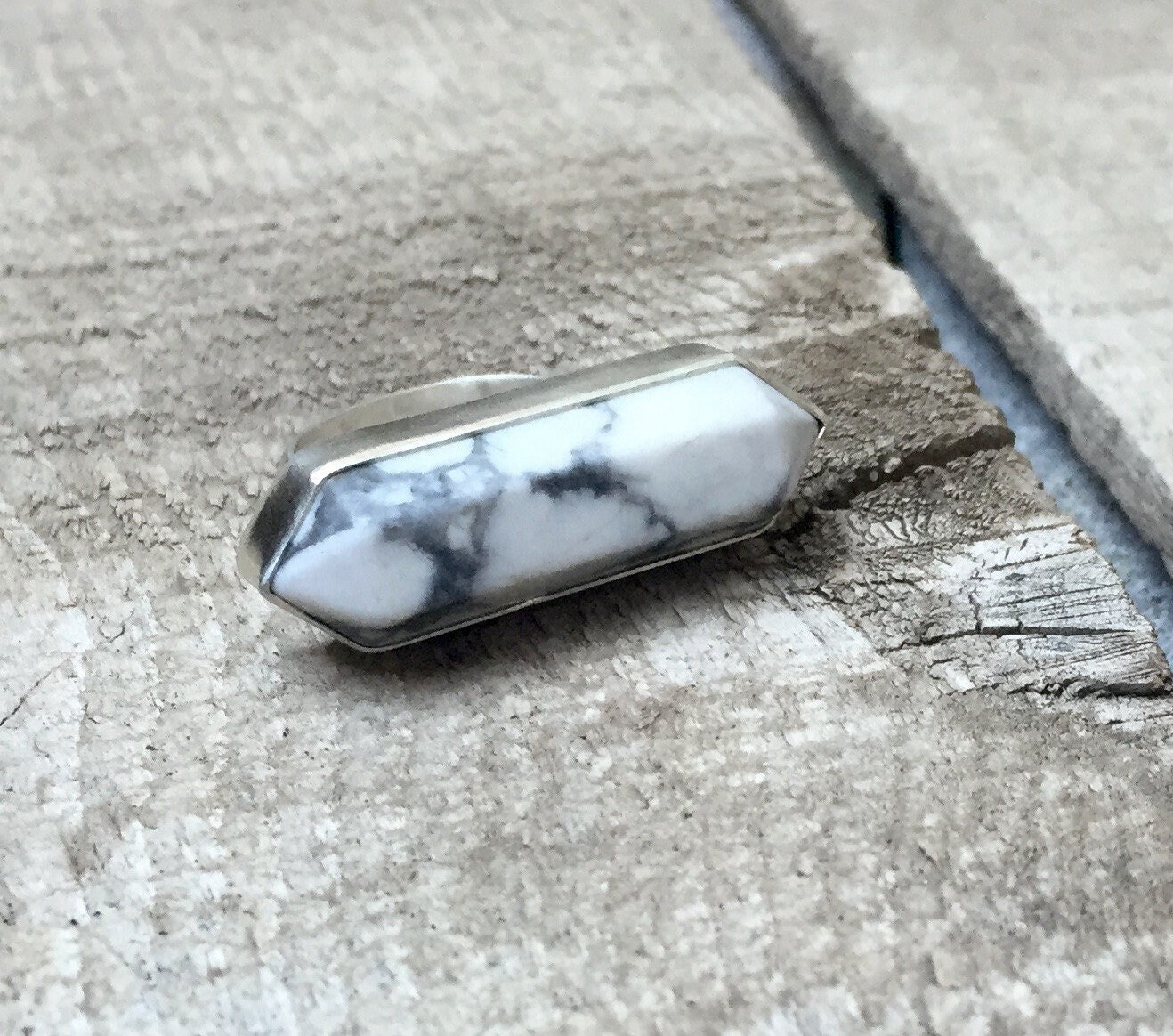 Hexagon White Grey Howlite Wand Double Terminated Point Horizontal Sterling Silver Ring | Howlite Ring | Boho | Rocker | Geometric Ring