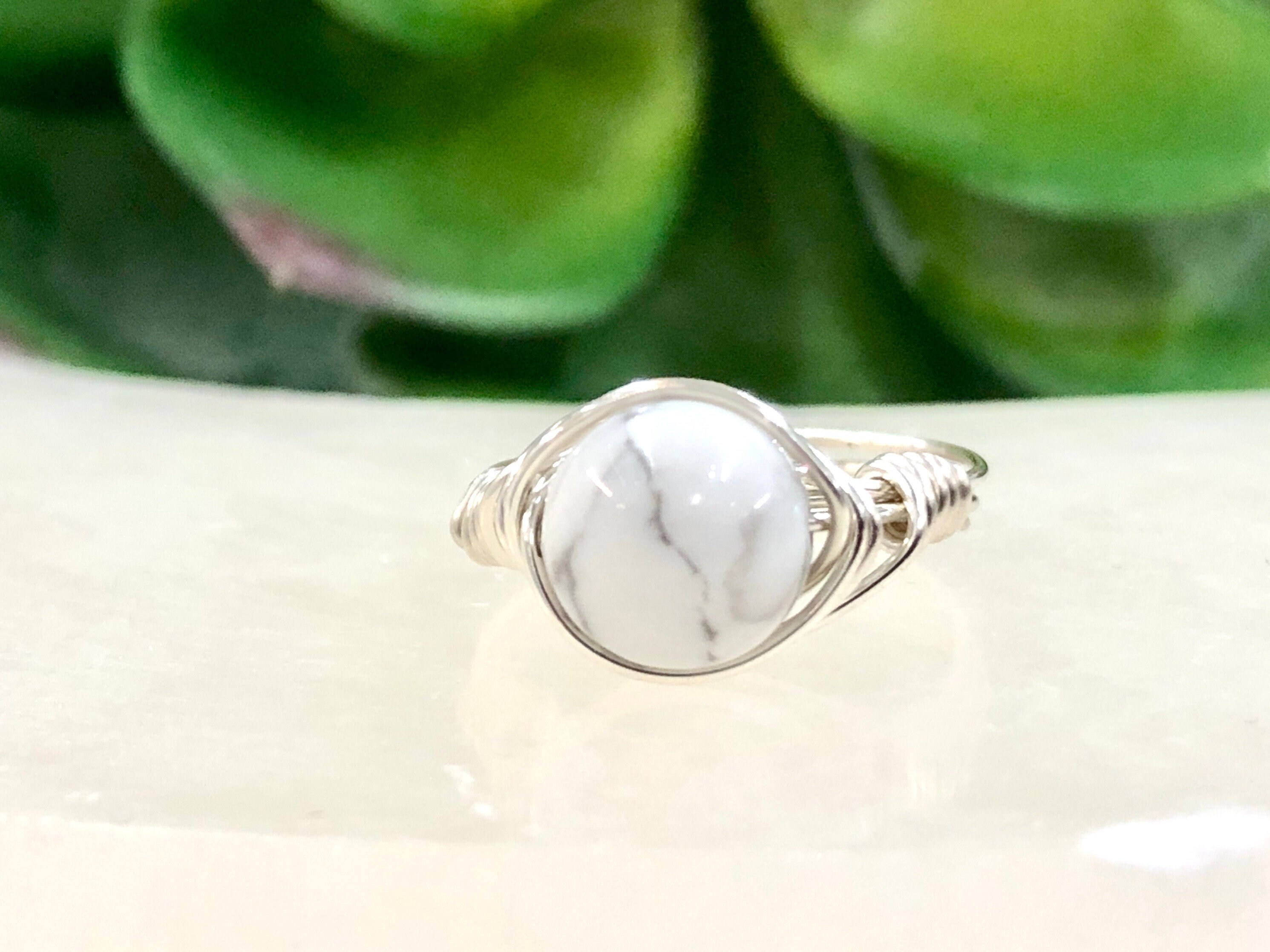 Howlite Wire-wrapped Ring - Dainty Howlite Ring - Crown Chakra Jewelry - Meditation Ring  - Gemstone Ring - Dainty Stone Ring