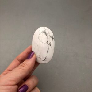 Howlite Crystal Palm Stone (2 3/8") Meditation Crystal Dream Recall Astral Travel Anger & Anxiety Reducing Calming Stone for Stress