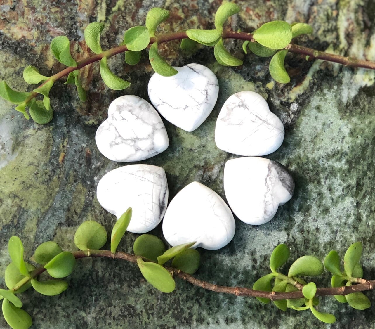 Howlite Heart, Howlite, Qty. 1 Mini Heart