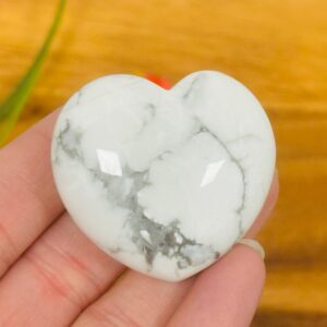 Howlite Puffy Heart Palm Stones, Polished Massage Gemstone, Meditation & Healing Crystal, 1.5 inch