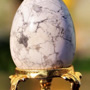 White Howlite Crystal Egg: Reiki Charged Gemstone Decor (45mm) White Howlite Crystal Egg: Reiki Charged Gemstone Decor (45mm)