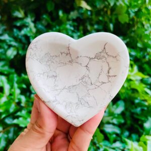 White Howlite Heart Bowl: Carved Crystal Dish (60-90 Mm)