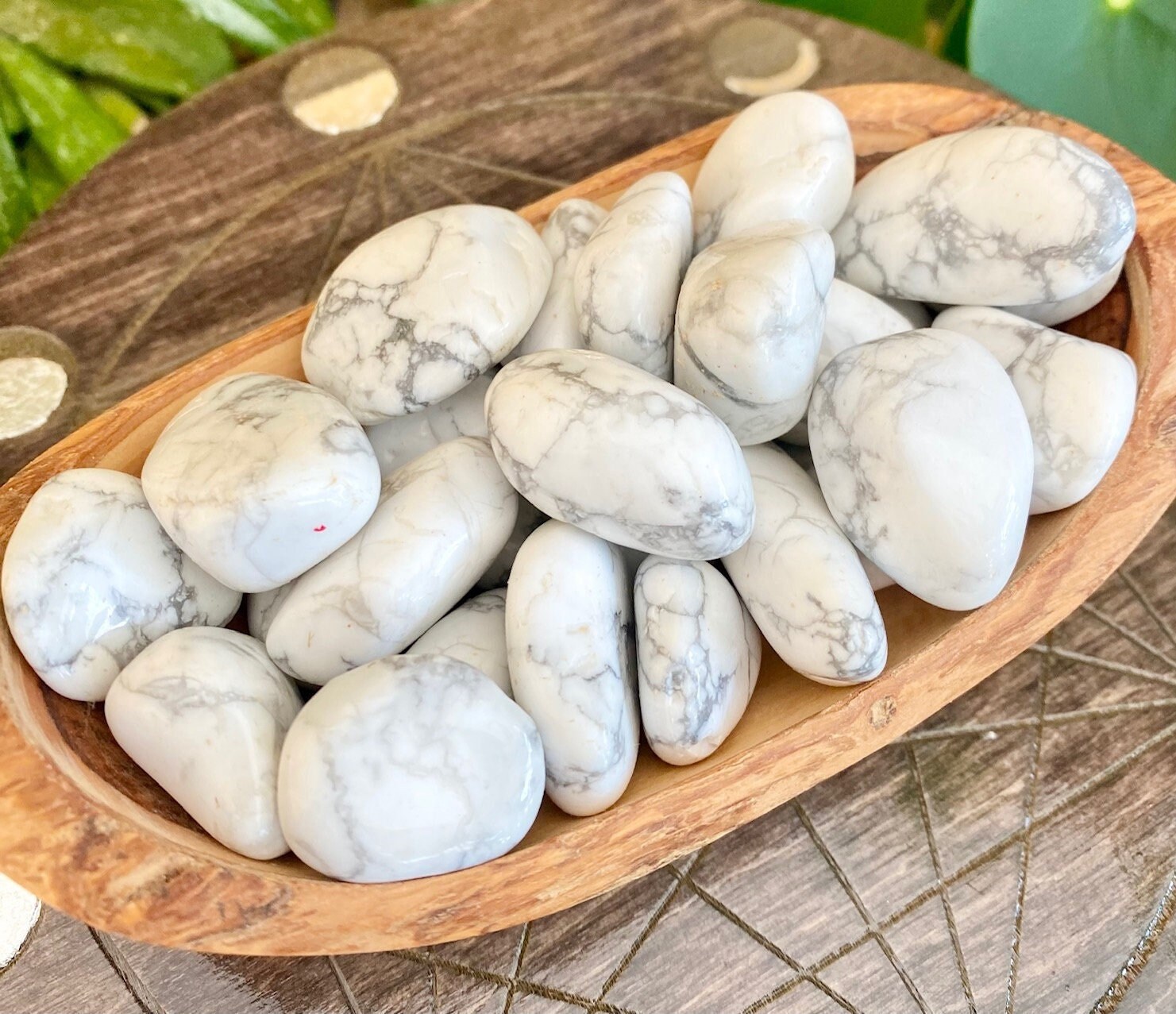 Howlite Magnesite Tumbled Stone , White Gemstone Crystal Howlite Magnesite Tumbled Stone , White Gemstone Crystal