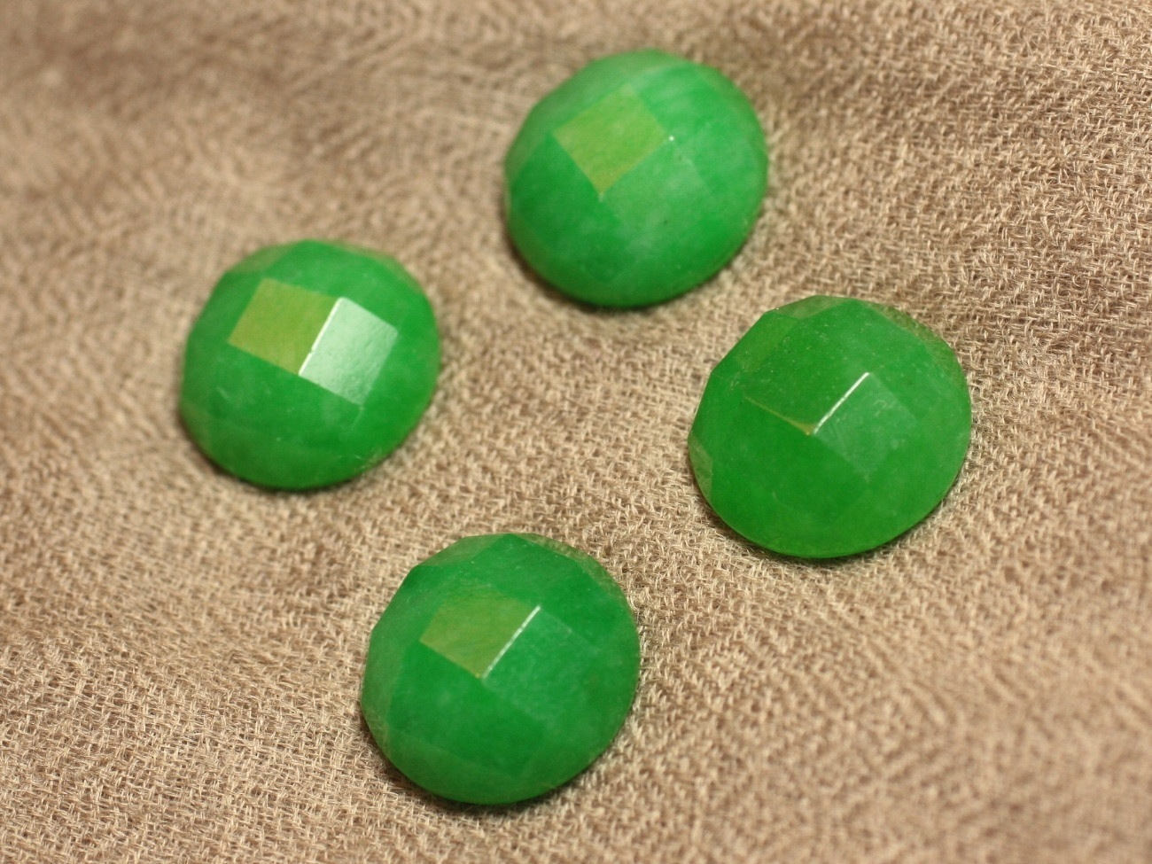 1pc - Cabochon De Pierre - Jade Rond Facetté 20mm Vert Emeraude - 4558550027504 1pc - Cabochon De Pierre - Jade Rond Facetté 20mm Vert Emeraude - 4558550027504