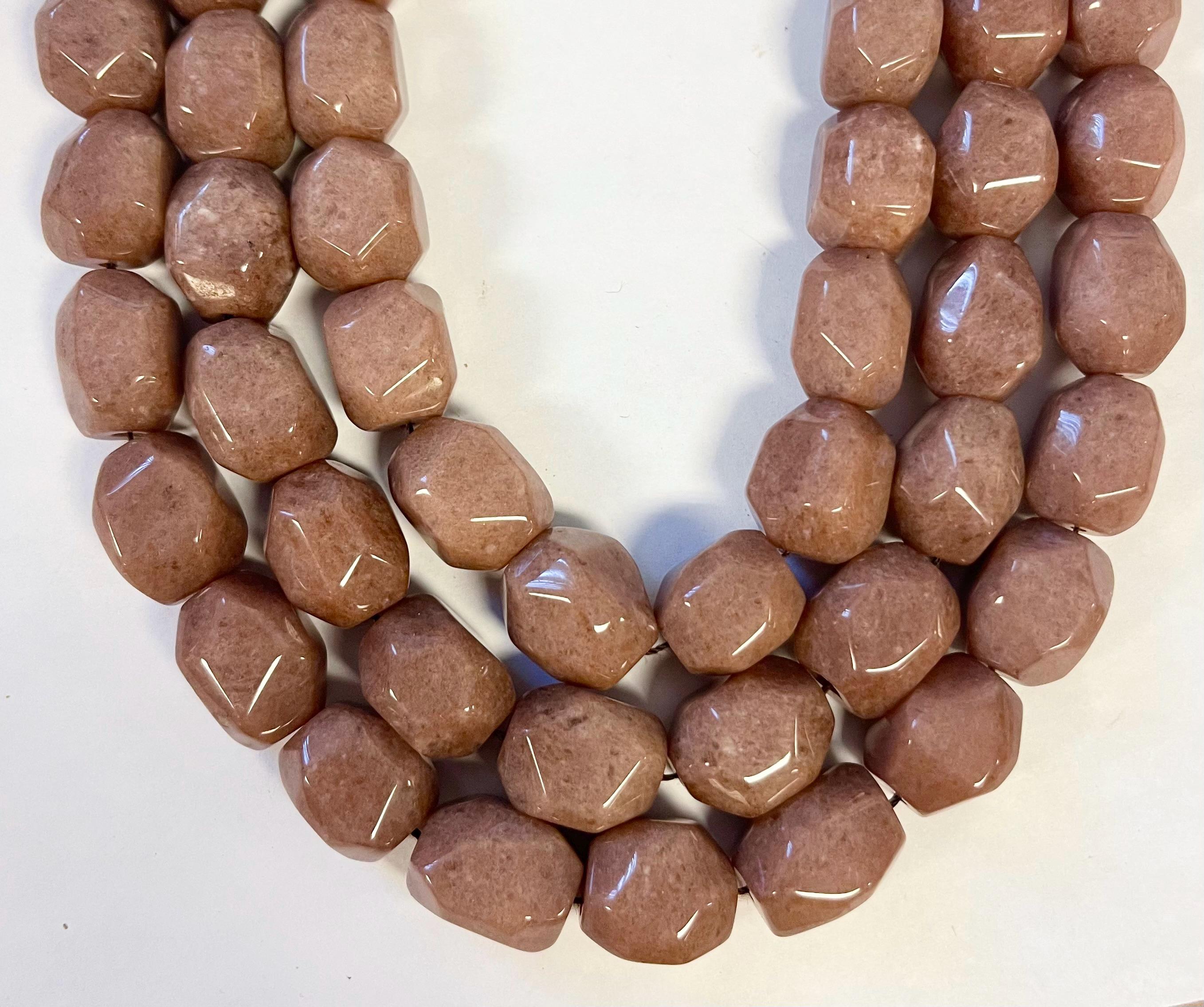 Jade 20x15mm Faceted Nugget Gemstone Bead~ -15.5 Inch Strand Jade 20x15mm Faceted Nugget Gemstone Bead~ -15.5 Inch Strand
