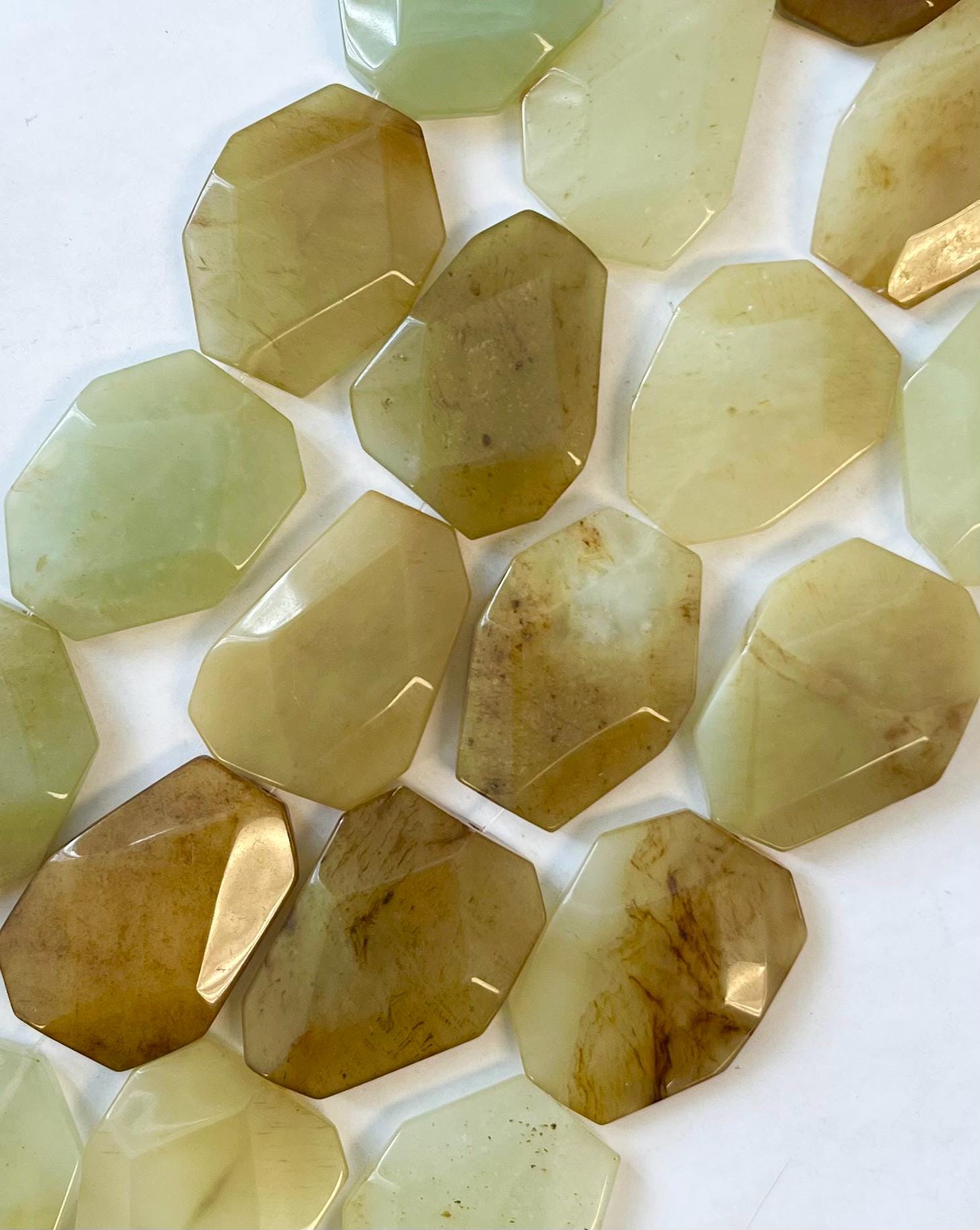 Antique Jade 40x30x(6-10)mm Faceted Flat Nugget Natural Gemstone Beads--15.5 Inch Strand