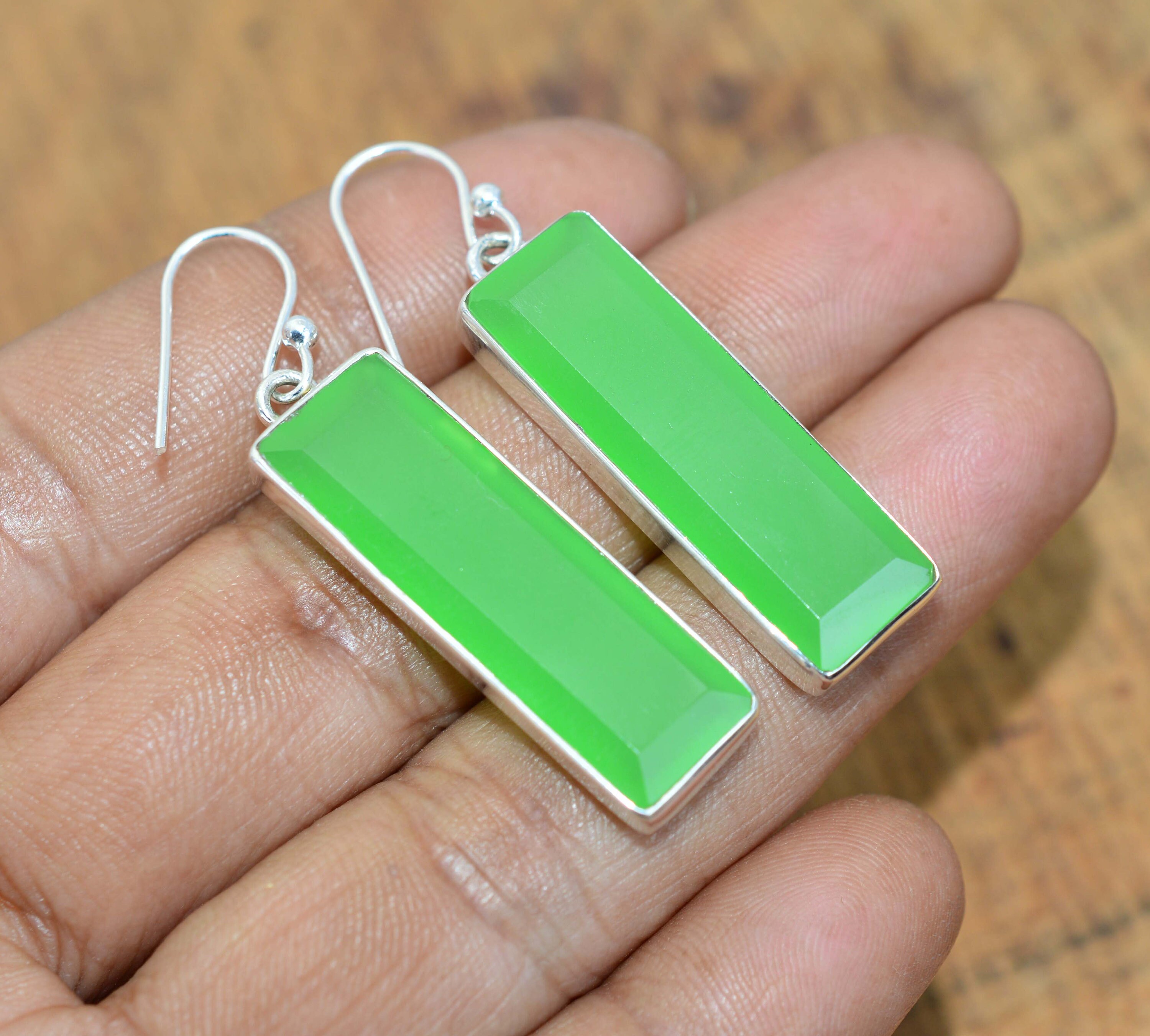Green Jade 925 Sterling Silver Gemstone Jewelry Hook Earring Green Jade 925 Sterling Silver Gemstone Jewelry Hook Earring