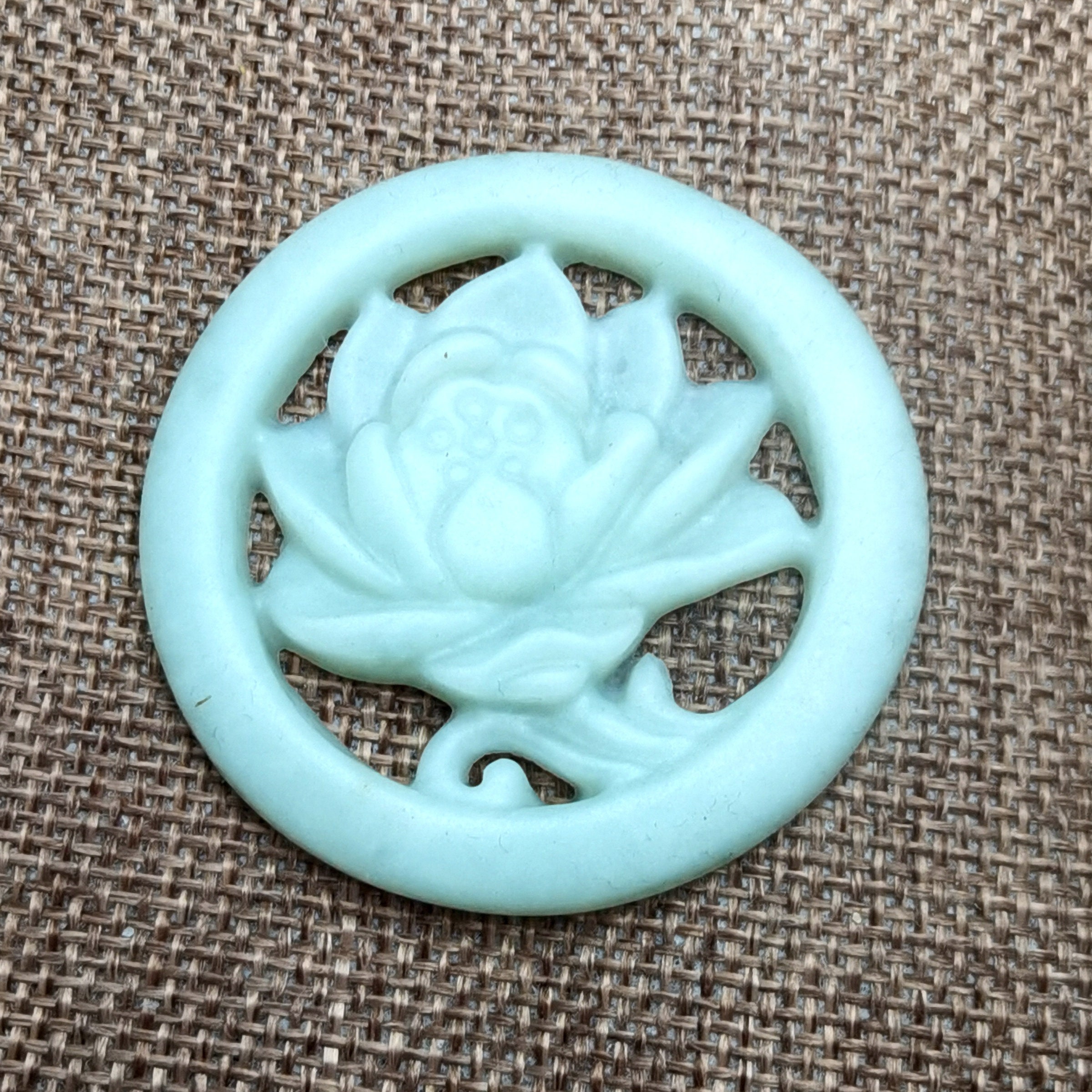 Natural Jade Light Green Jade Louts Circle Symbolizes Blessing 莲花玉坠 Diy Necklace