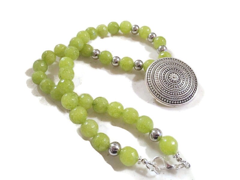 Green Necklace - Jade Gemstone Jewelry - Pendant - Silver Jewellery - Beaded - Chunky Green Necklace - Jade Gemstone Jewelry - Pendant - Silver Jewellery - Beaded - Chunky