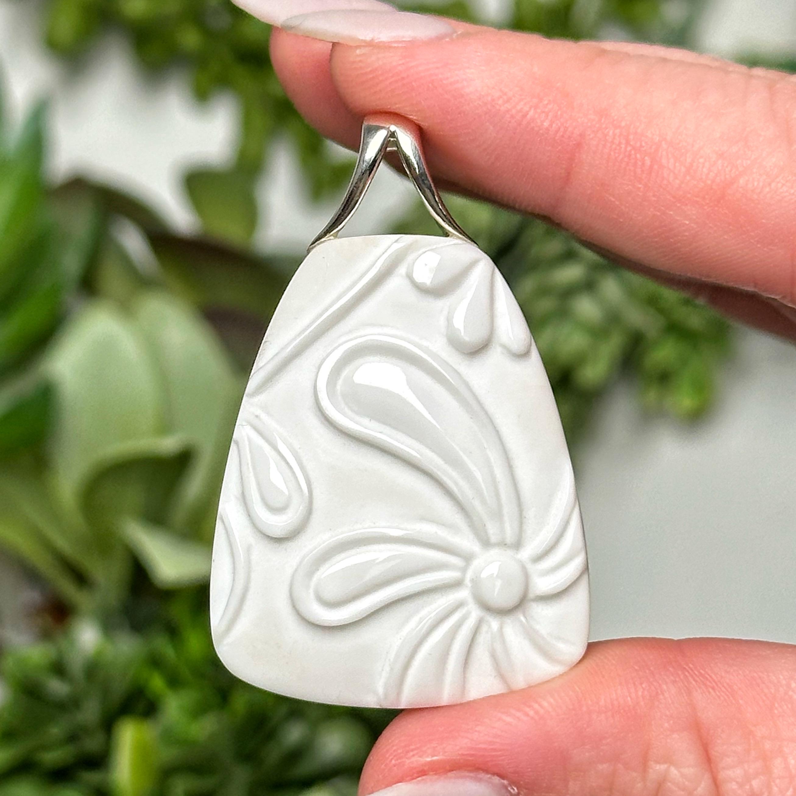 White Jade Flower Pendant | 9g | - No. 290 (polished Crystal Necklace, Healing Stone Jewelry)