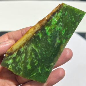 Natural Jade Rough Stone | Rich Green Nephrite Gemstone 103g 102x56x7mm Natural Jade Rough Stone | Rich Green Nephrite Gemstone 103g 102x56x7mm
