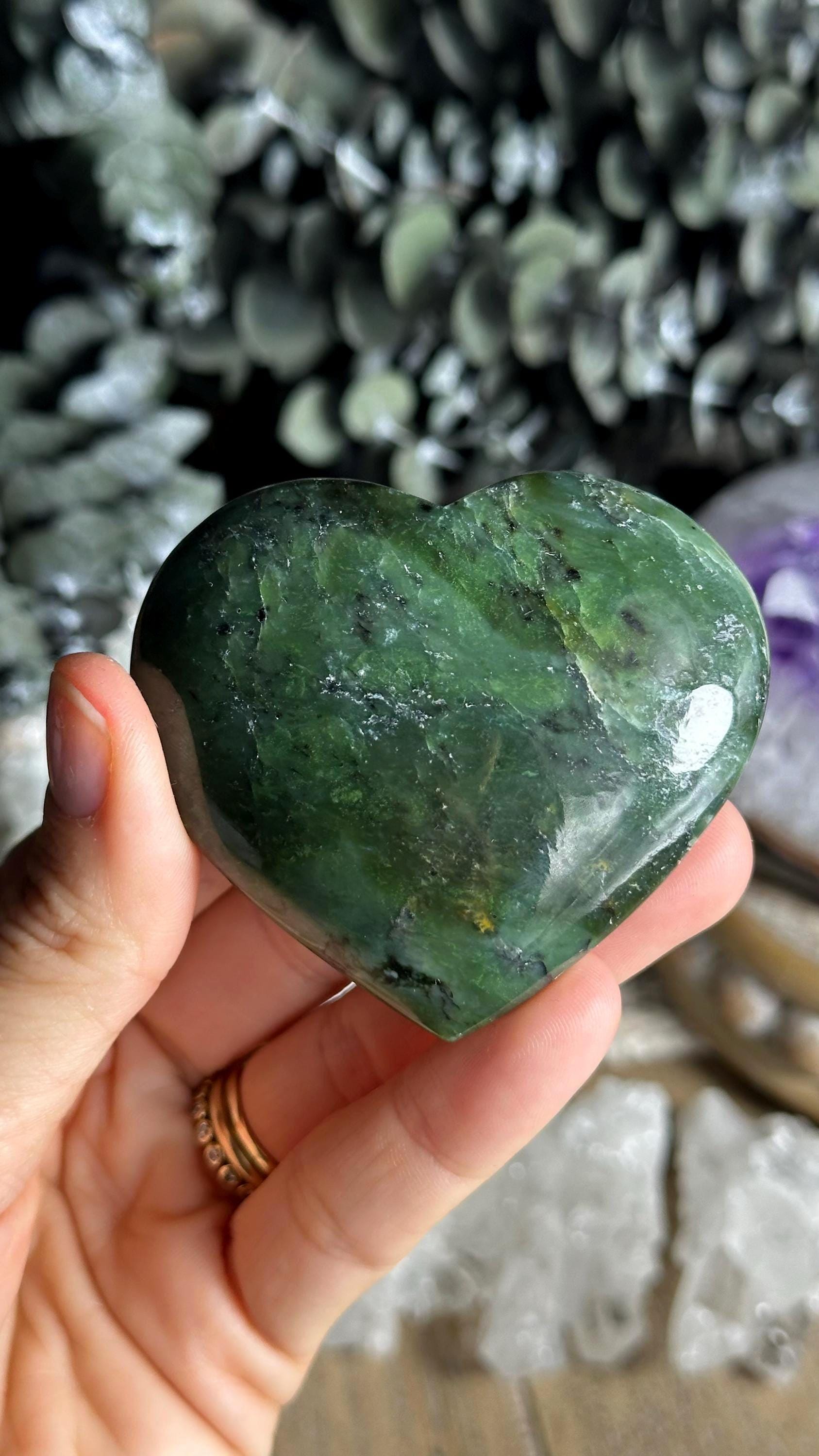 Nephrite Jade Heart: Green Crystal (116g)
