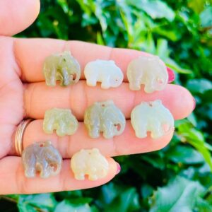 Green Jade Elephant: Tumbled Crystal Gemstone (12-16MM) Green Jade Elephant: Tumbled Crystal Gemstone (12-16MM)