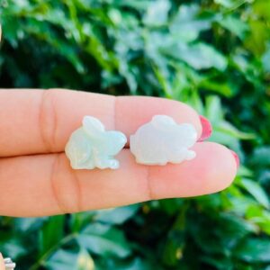 Light Green Jade Bunny: Tumbled Crystal Carving (12-18MM) Light Green Jade Bunny: Tumbled Crystal Carving (12-18MM)