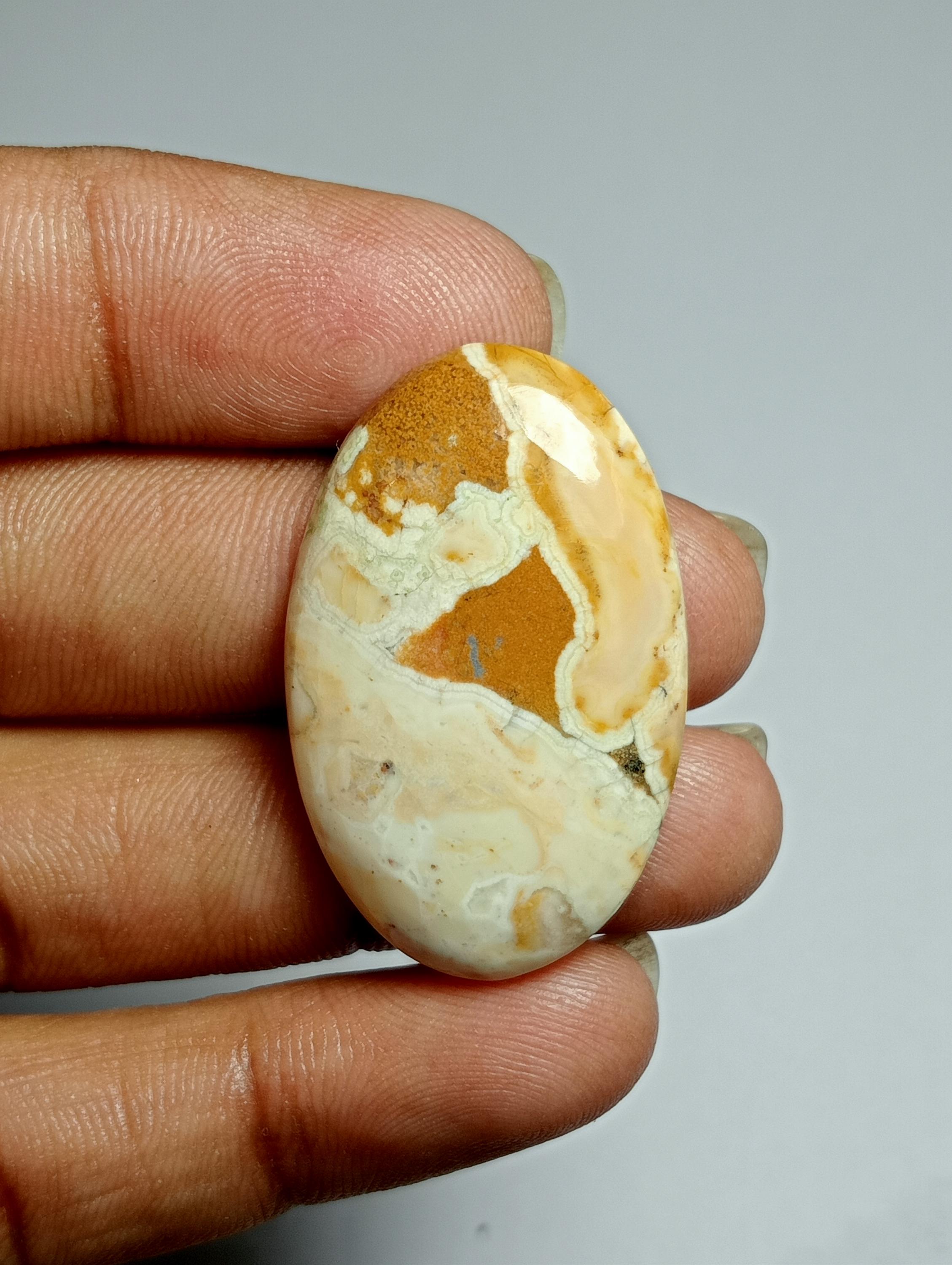Maligano Jasper Cabochon: Loose Gemstone, 40cts (35x21 Mm)