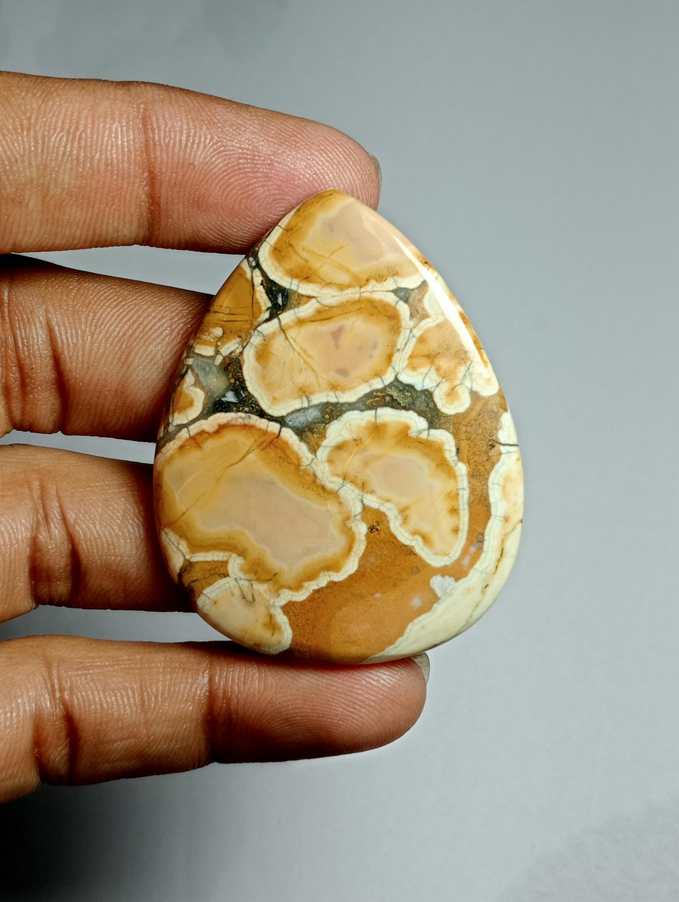 Maligano Jasper Cabochon: Semi Precious Loose Stone (49x38 Mm, 81cts)
