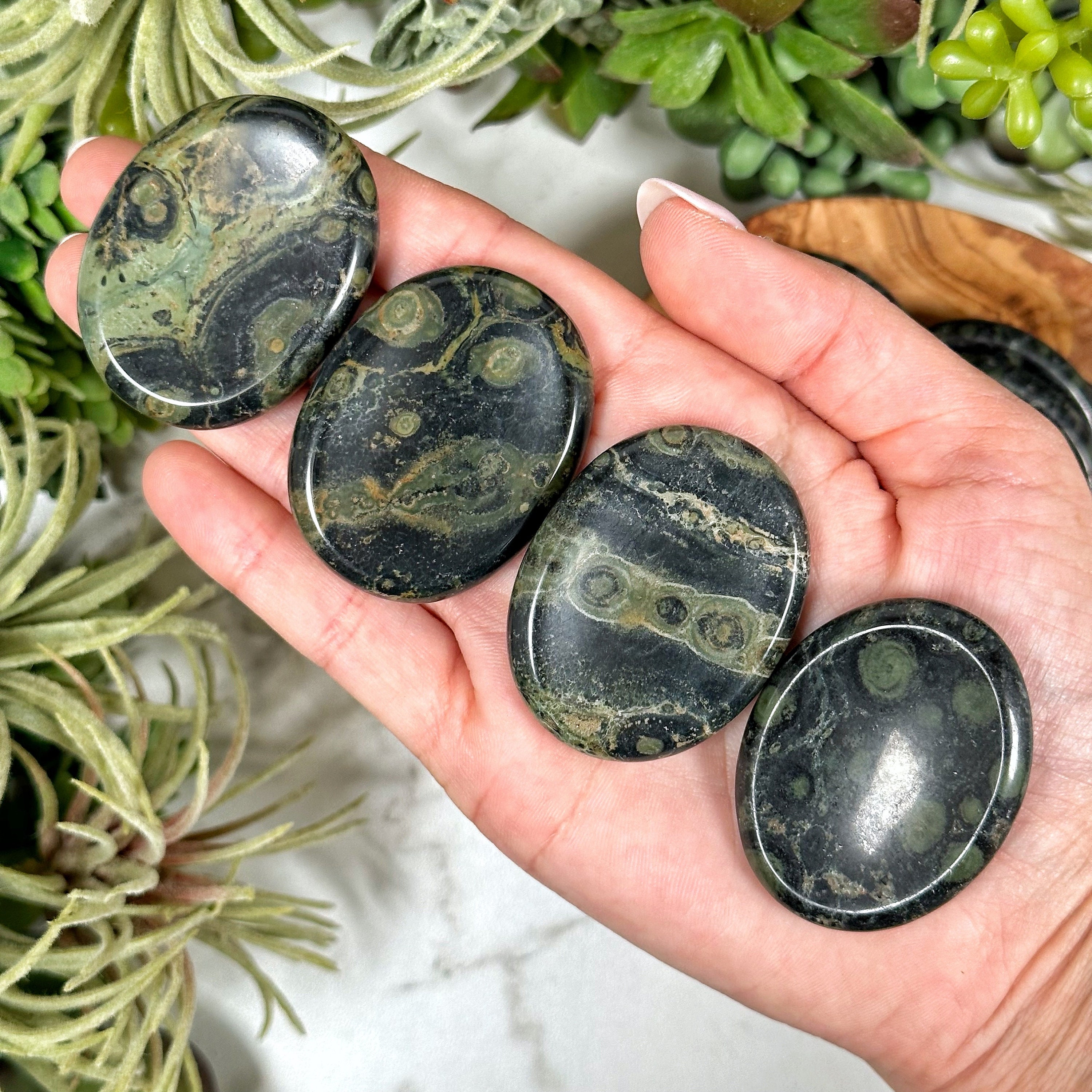 Kambaba Jasper Calming Stone | 38mm | - No. 395 (green Pocket Worry Crystal, Heart Chakra, Peace)