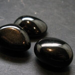 Lot Of 3 Whitby Jet Genuine Tumbled Stones From Uk - 13.0 Grams Lot Of 3 Whitby Jet Genuine Tumbled Stones From Uk - 13.0 Grams