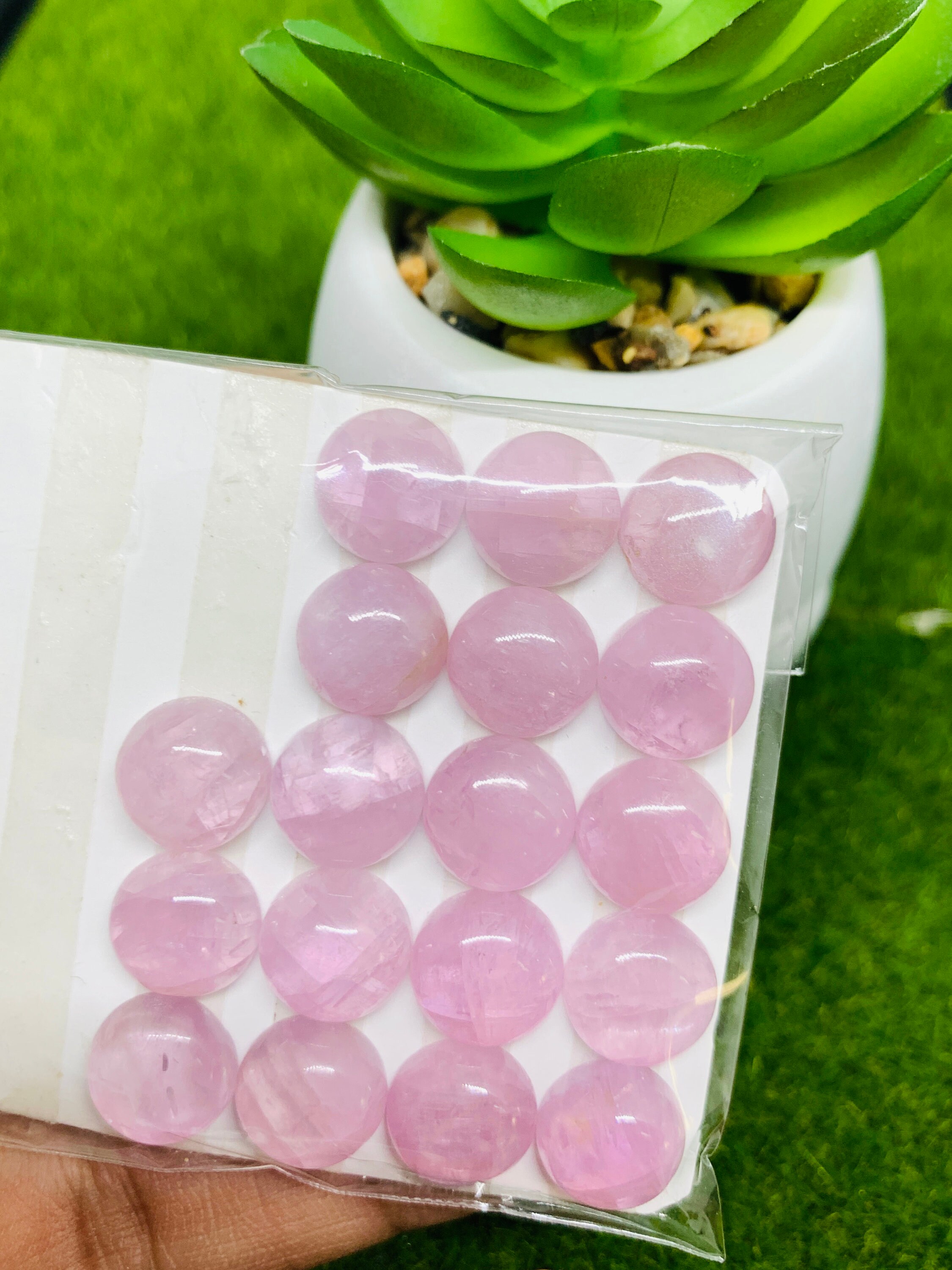 Kunzite Cabochon 8mm Round Aaa Quality - Pack Of 4 Piece- Kunzite Cabs Origin Brazil Kunzite Cabochon 8mm Round Aaa Quality - Pack Of 4 Piece- Kunzite Cabs Origin Brazil