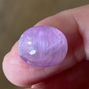 Cat's Eye Kunzite Cabochon, Rare Gemstone, Lavender Color, 12.8cts Cat's Eye Kunzite Cabochon, Rare Gemstone, Lavender Color, 12.8cts