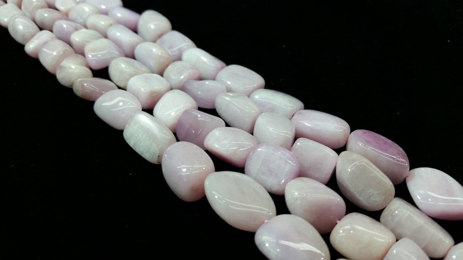Kunzite Tumble Beads 2a+ 16"l Purple-ish Stone Kunzite Tumble Beads 2a+ 16"l Purple-ish Stone