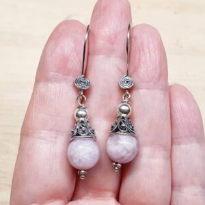Bali silver pink Kunzite cone earrings. Bali silver earrings Crystal Reiki jewelry uk. dangle earrings Bali silver pink Kunzite cone earrings. Bali silver earrings Crystal Reiki jewelry uk. dangle earrings