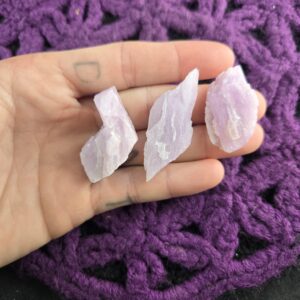 3 Raw Kunzite Crystals Stones Purple Pink Small Gridding Love Heart Crown Chakra 3 Raw Kunzite Crystals Stones Purple Pink Small Gridding Love Heart Crown Chakra
