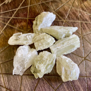 Hiddenite Green Kunzite Crystal , Brazil Spodumene Stone , Natural Gemstone Specimen