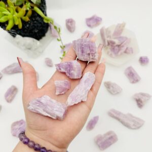 Raw Kunzite - By Weight Crystals And Minerals Rough Stones Wholesale Raw Kunzite - By Weight Crystals And Minerals Rough Stones Wholesale