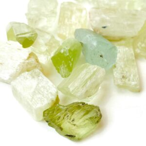Raw Kunzite Crystal: Natural Green Gemstone (15-30mm) Raw Kunzite Crystal: Natural Green Gemstone (15-30mm)