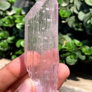 Fluorescent Pink Kunzite, Transparent Kunzite Crystal From Afghanistan - 80 Gram Fluorescent Pink Kunzite, Transparent Kunzite Crystal From Afghanistan - 80 Gram