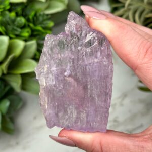 Kunzite | 75g | - #10 (raw Pink Crystal Specimen, Heart Chakra, Healing Stone, Love) Kunzite | 75g | - #10 (raw Pink Crystal Specimen, Heart Chakra, Healing Stone, Love)