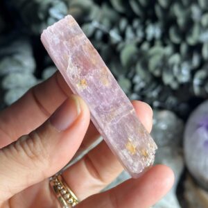 Raw Pink Kunzite Rod, Candy Kunzite Raw Pink Kunzite Rod, Candy Kunzite