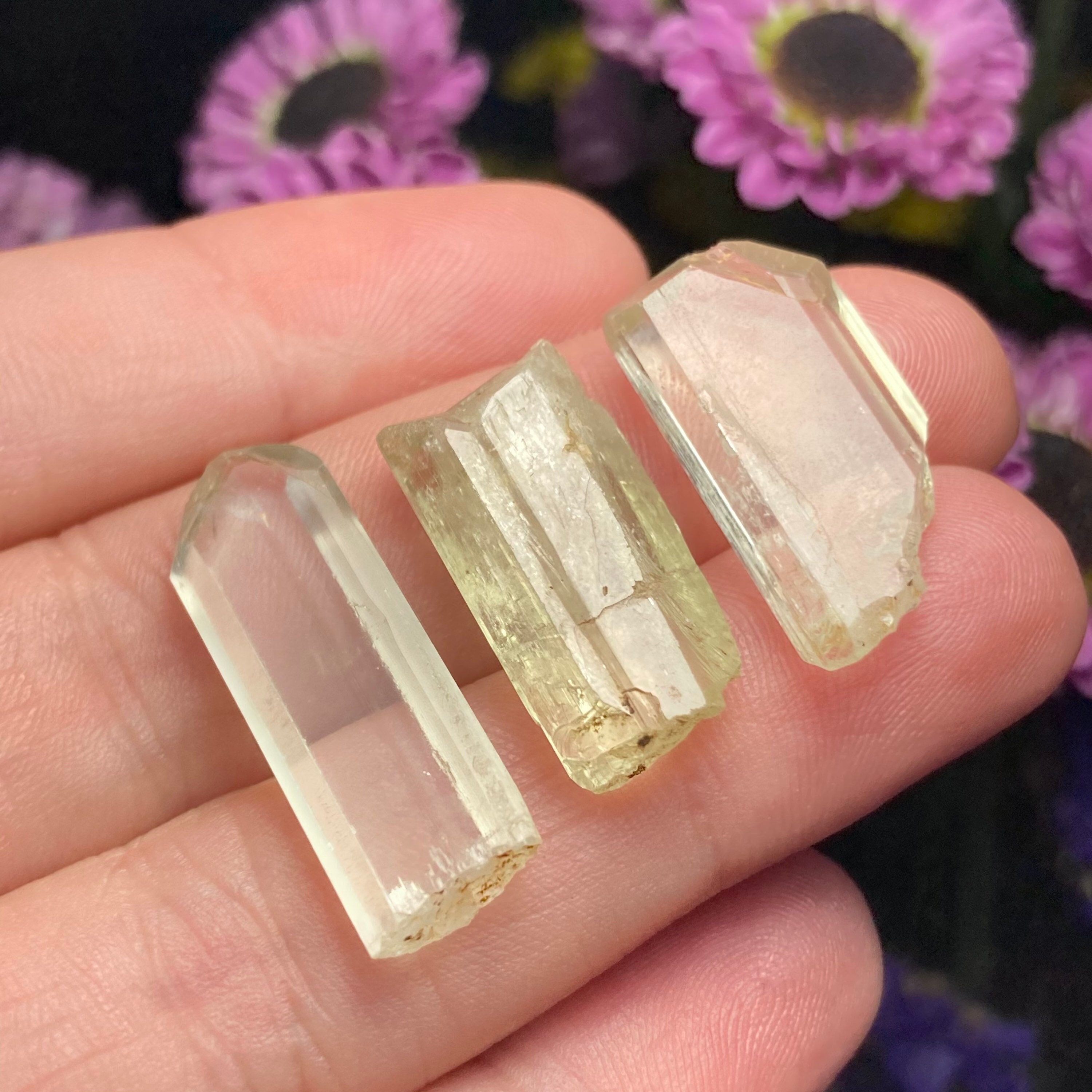 Yellow Kunzite Crystal - Golden Kunzite Crystal - Golden Kunzite - Kunzite Raw - Kunzite Crystal - Kunzite / Spodumene Crystal - Triphane