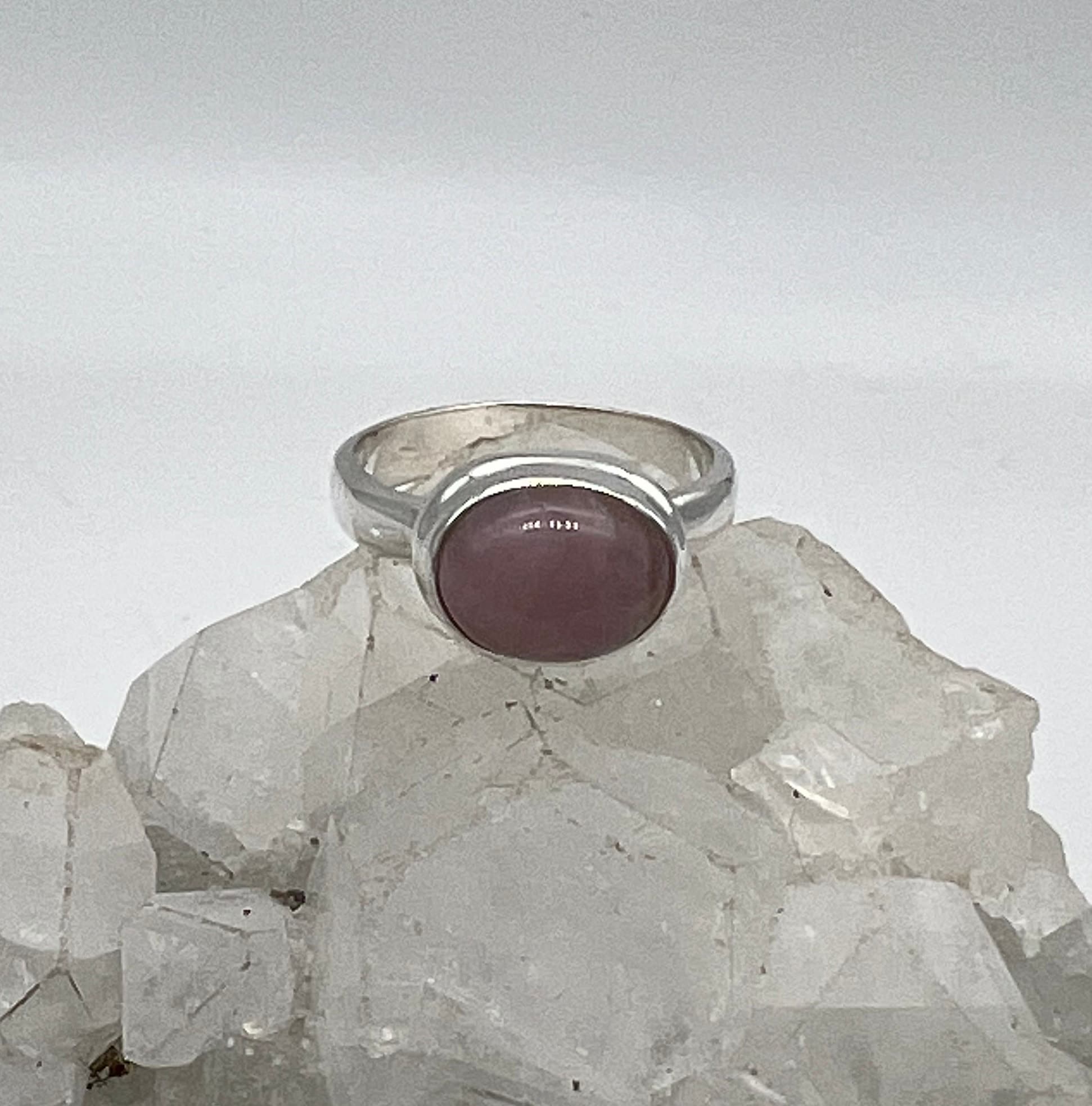 Kunzite Ring, Size 5 1/2 Kunzite Ring, Size 5 1/2