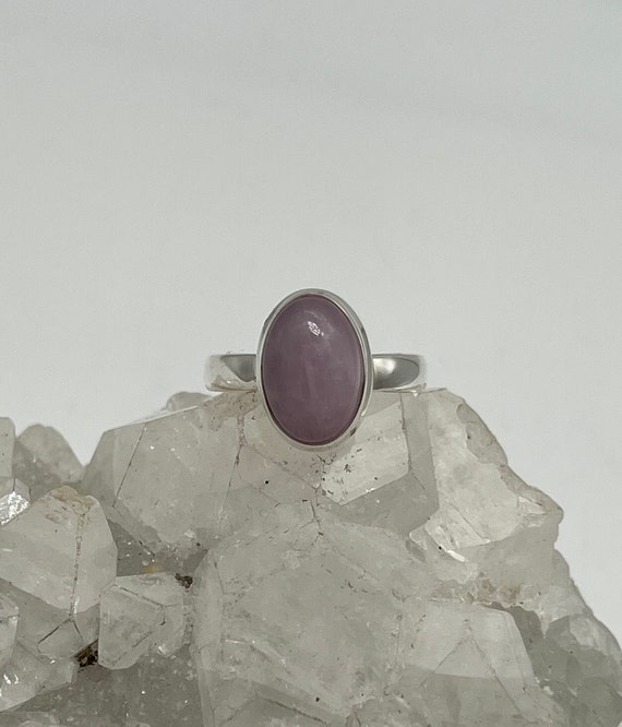Kunzite Ring, Size 7 1/2 Kunzite Ring, Size 7 1/2