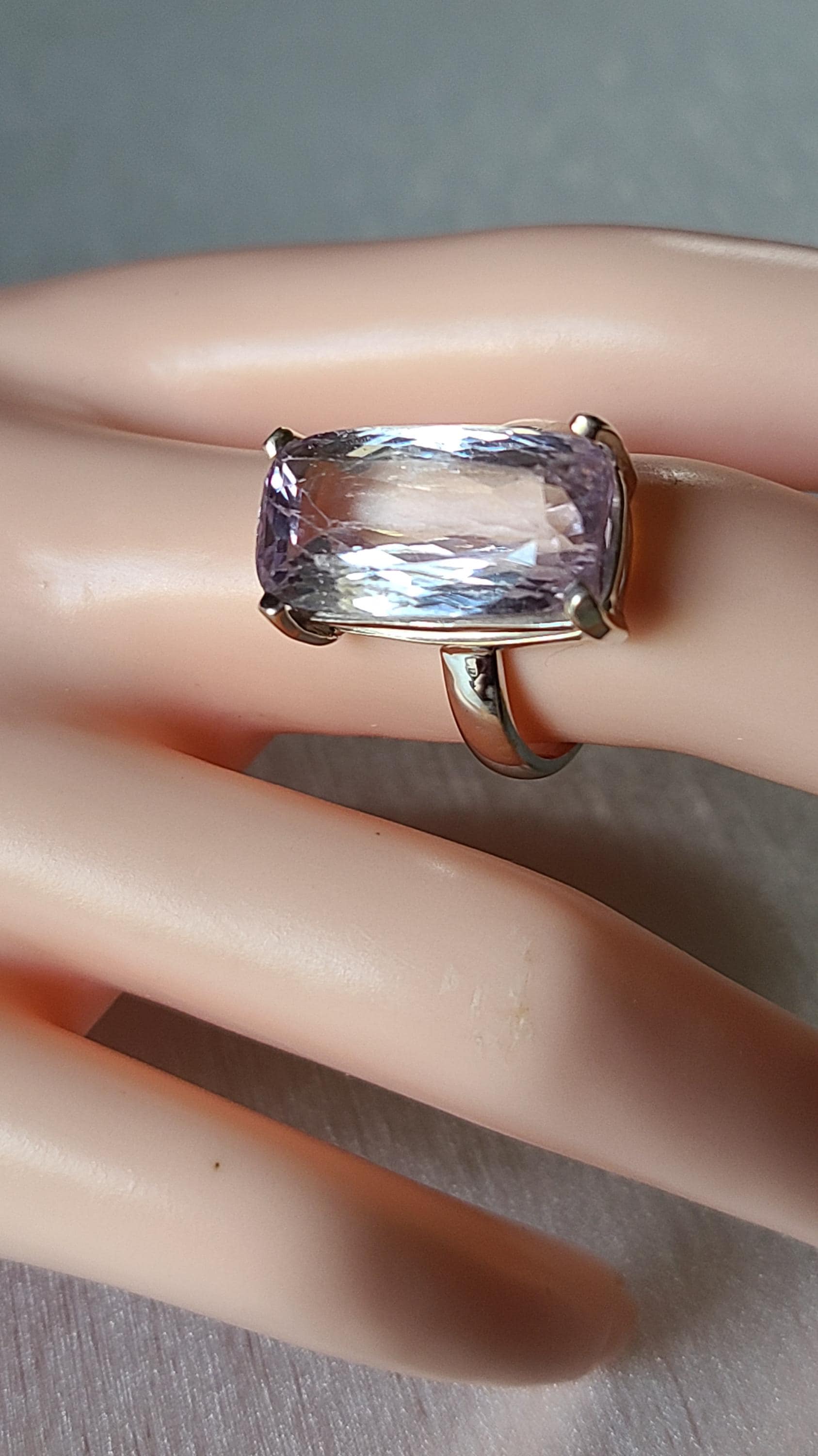 Kunzite Ring Size 8-sterling Silver Ring- Silver Jewelry- Remarkable Jewelry- Wedding Jewelry For Her-birthday Gift-gemstone Jewely Kunzite Ring Size 8-sterling Silver Ring- Silver Jewelry- Remarkable Jewelry- Wedding Jewelry For Her-birthday Gift-gemstone Jewely