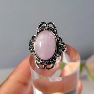 Vintage-Inspired Silver Plated Kunzite Gemstone Ring – Oval Cabochon with Filigree & Marcasite Detailing