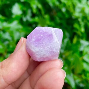 Faceted Kunzite Crystal Sphere: Pink Purple Gemstone (28mm) 26.3g Faceted Kunzite Crystal Sphere: Pink Purple Gemstone (28mm) 26.3g